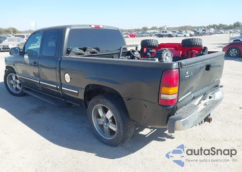 2002 Chevrolet Silverado 1500 Ls z USA, uszkodzony, nr VIN 2GCEC19TX21178263